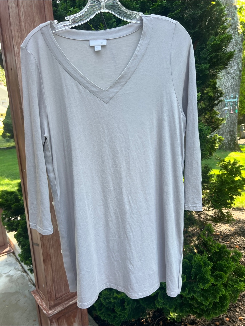 J. Jill Light Gray V-Neck Tunic Top